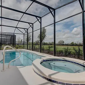 Close To Disney Huge Luxury King Suites/pool/jacuzzi Holiday home